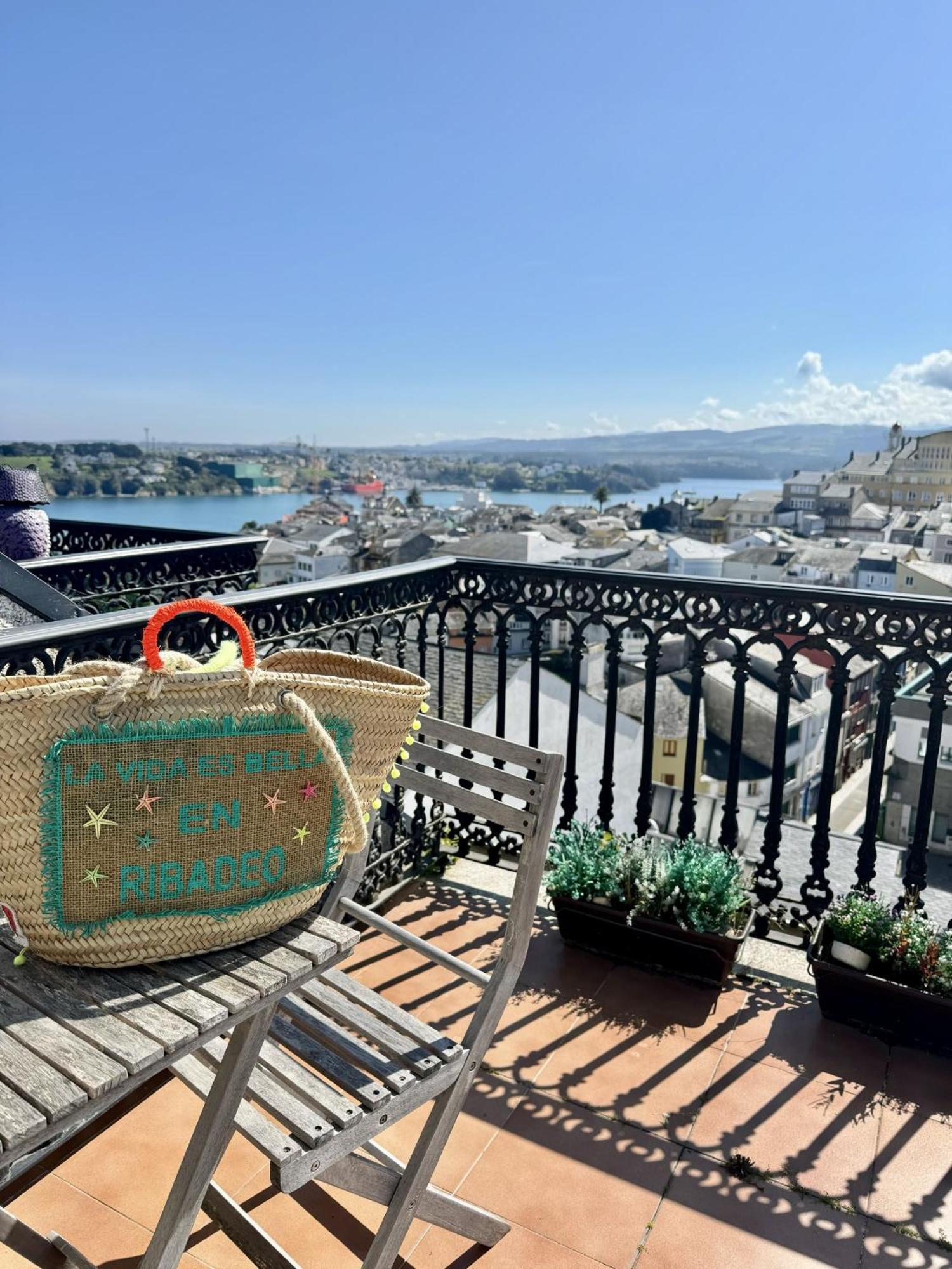 Moderno Piso Con La Mejor Terraza De Ribadeo Y Vistas Maravillosas 외부 사진